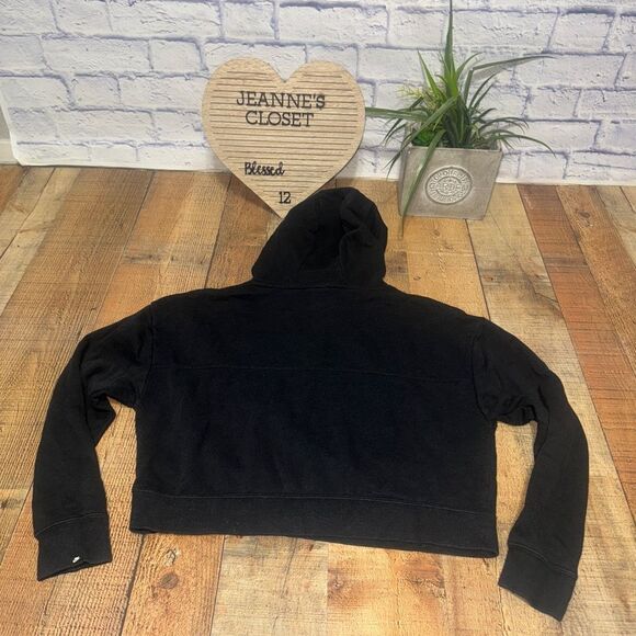 NIKE
NSW RALLY METALLIC PULLOVER HOODIE - Picture 10 of 12